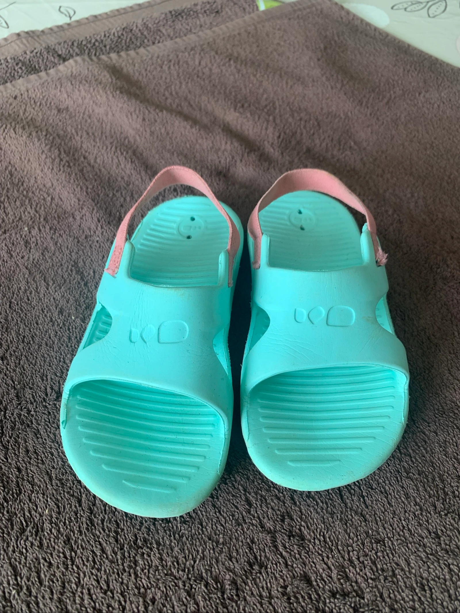Chaussures aquatiques Nabaiji vertes – Pointure 27/28 – Très bon état